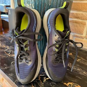 Saucony Perrigrine 13 8.5 B.